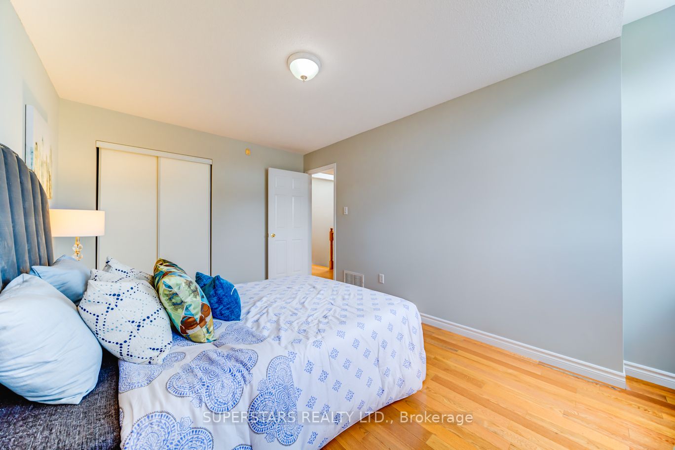 51 Manston Cres