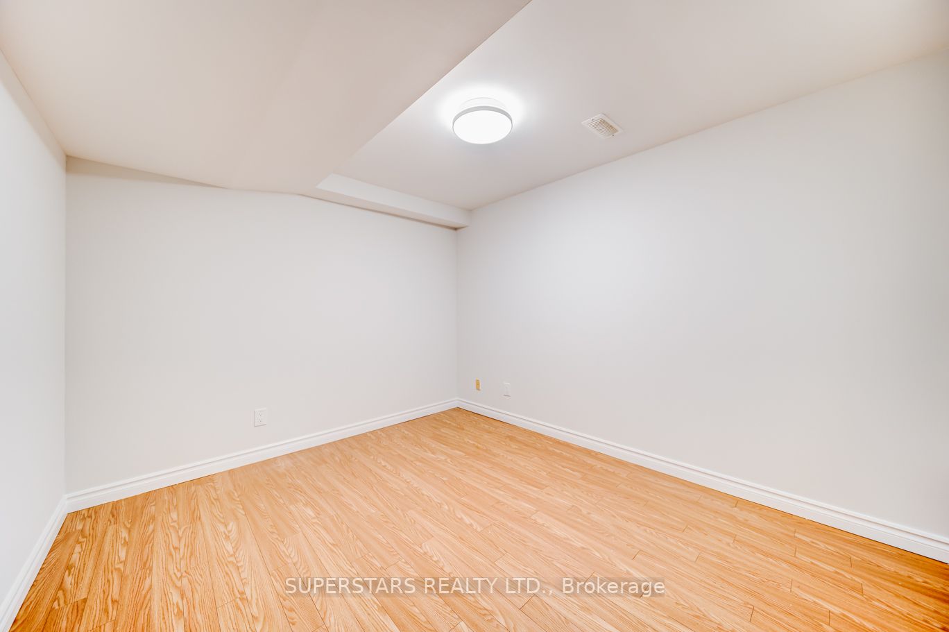 51 Manston Cres