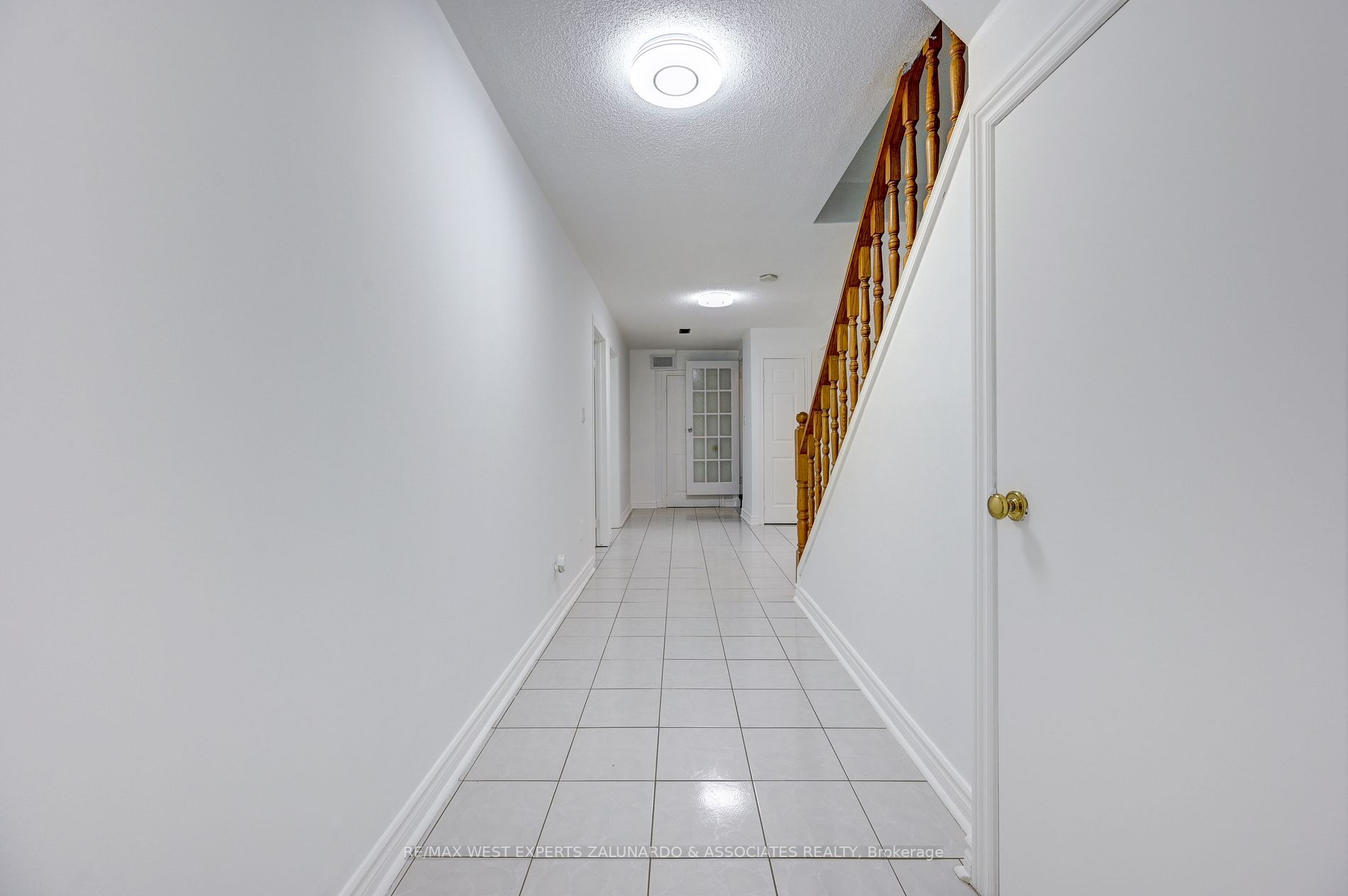 63 Romano Cres, #Lower