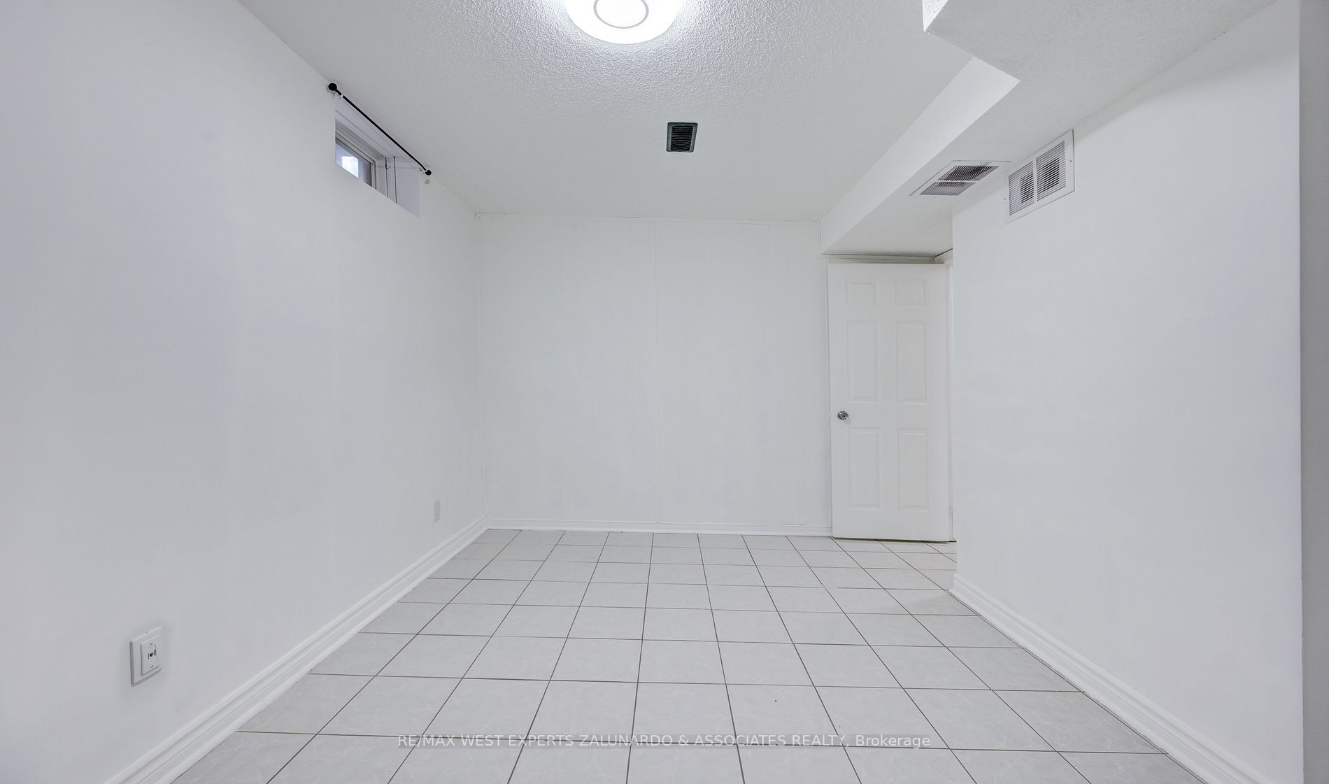 63 Romano Cres, #Lower