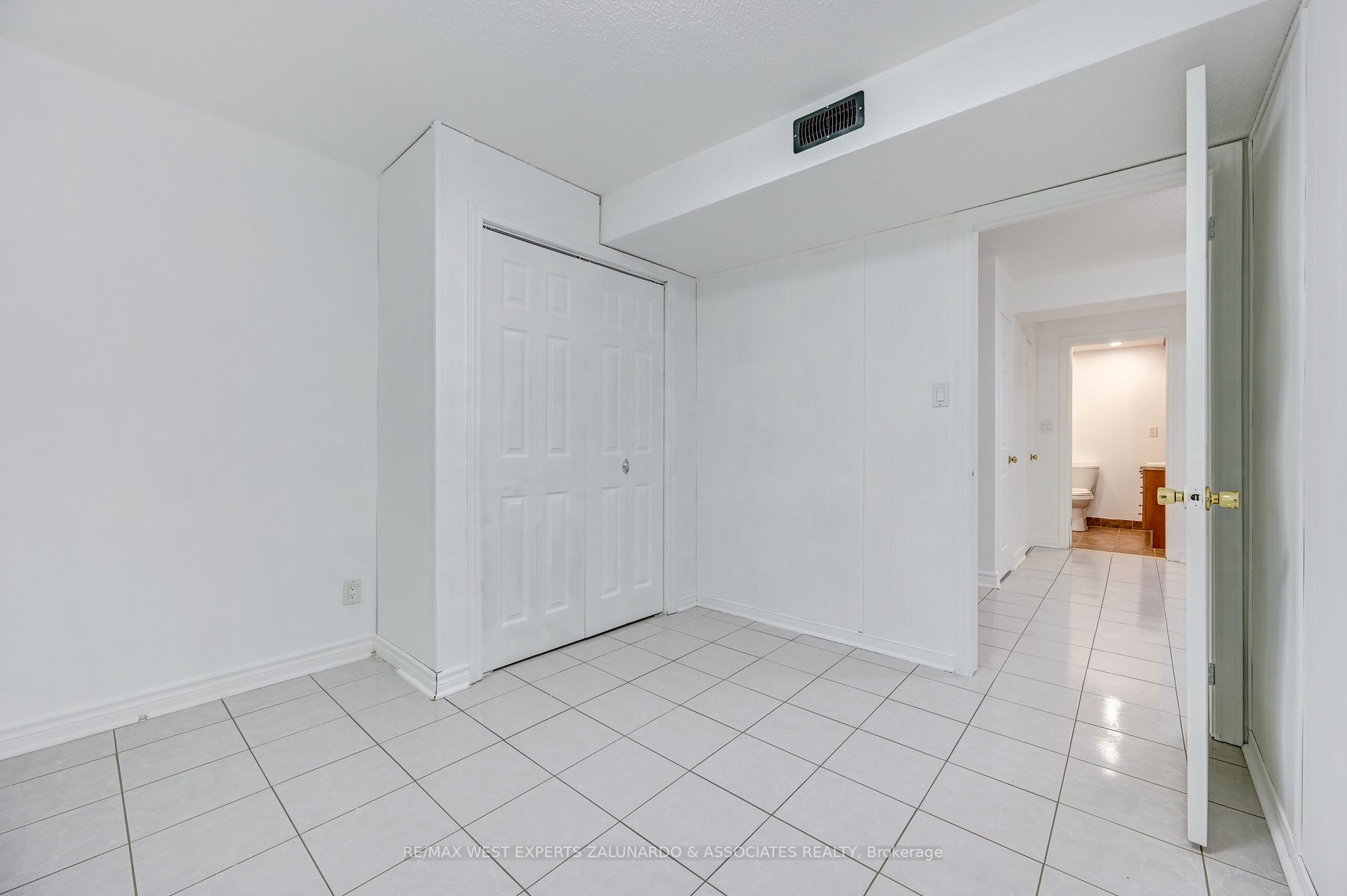 63 Romano Cres, #Lower