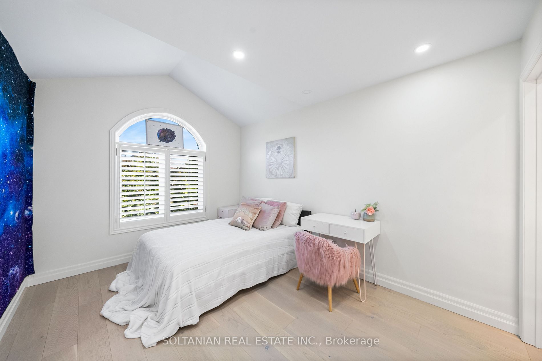 46 Rondeen Rd