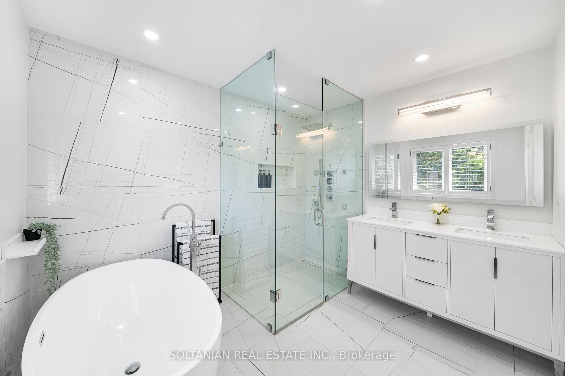 46 Rondeen Rd