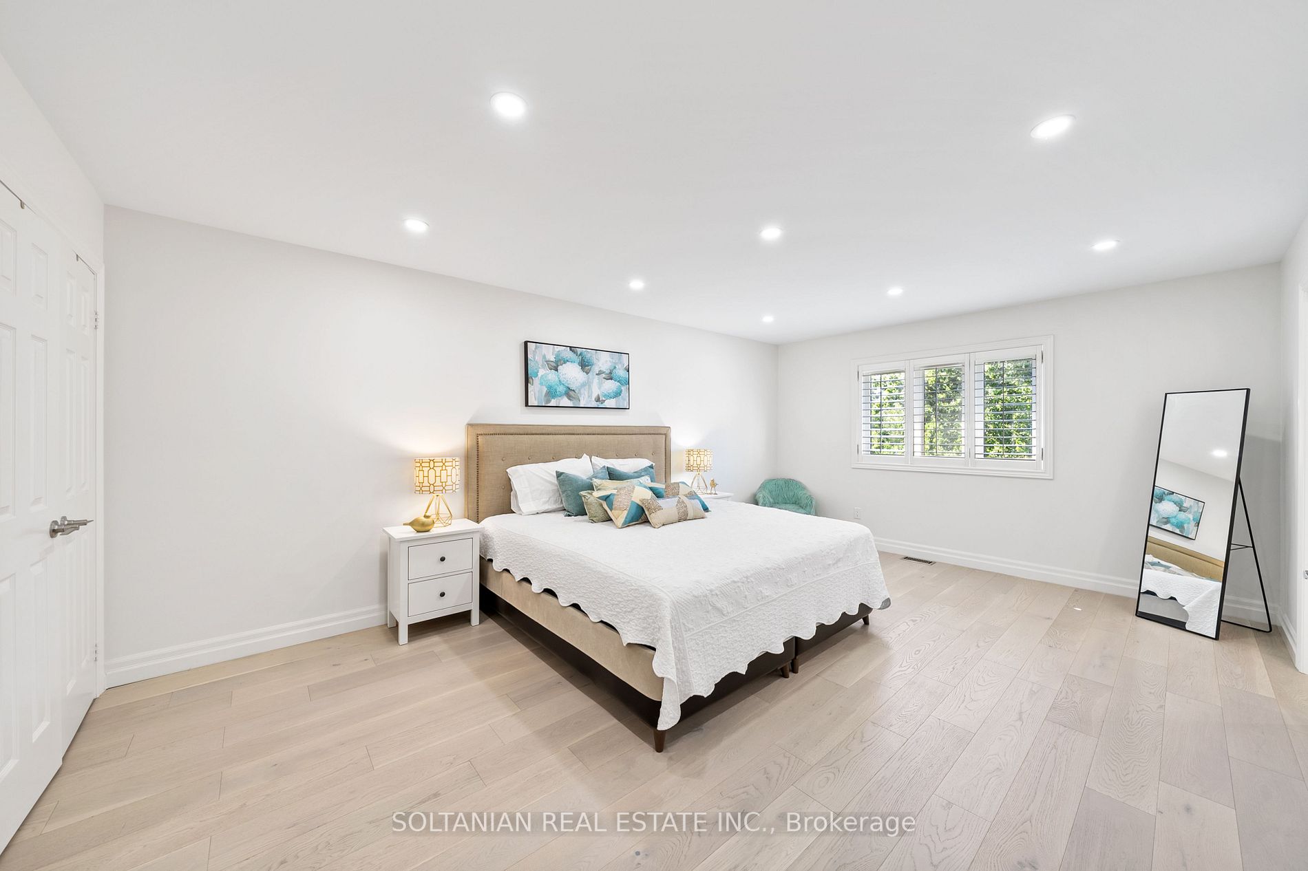 46 Rondeen Rd
