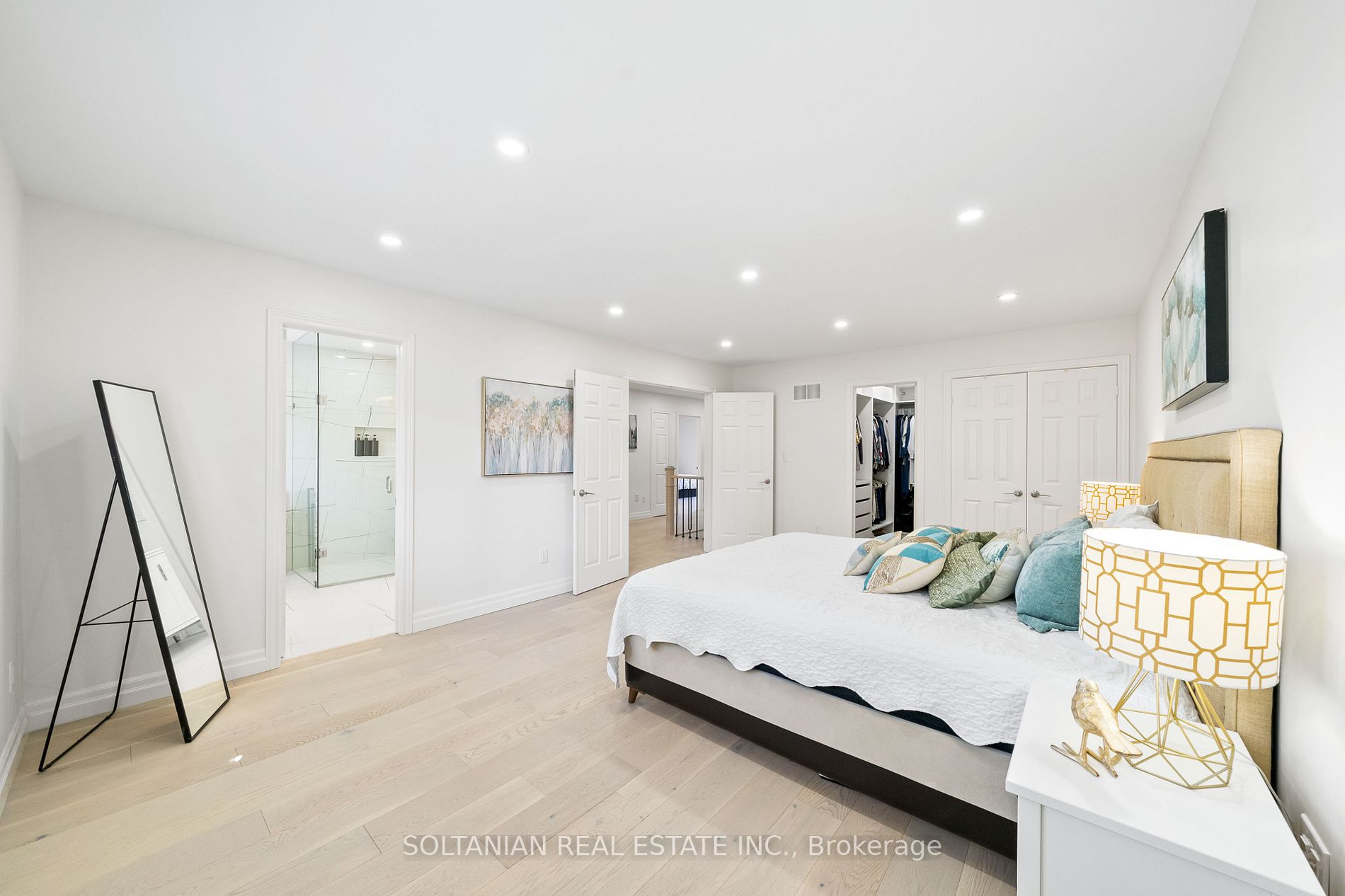 46 Rondeen Rd