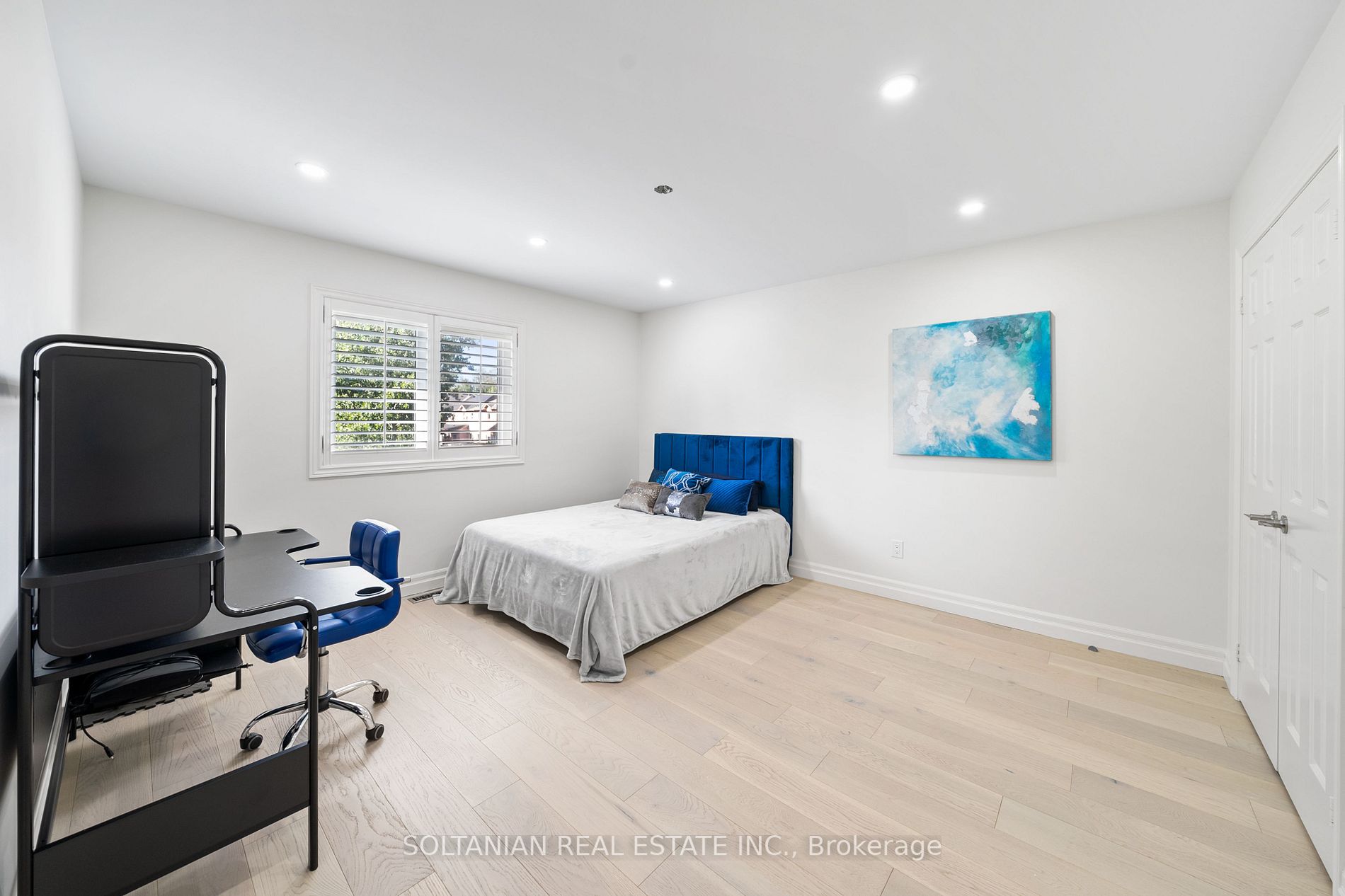 46 Rondeen Rd