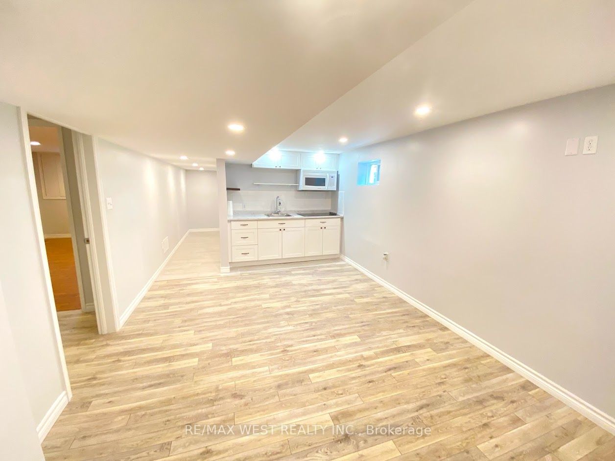20 Britannia Ave, #Bsmt