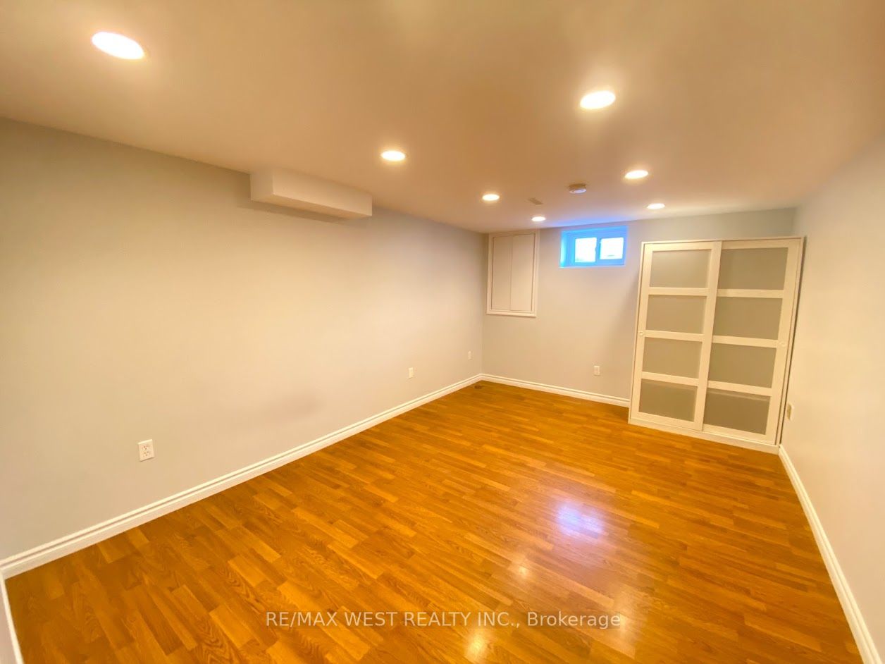 20 Britannia Avenue, #Bsmt