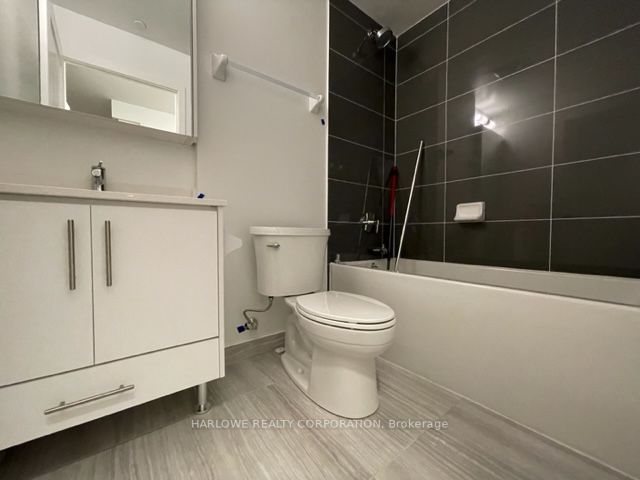 105 Oneida Cres, #1406