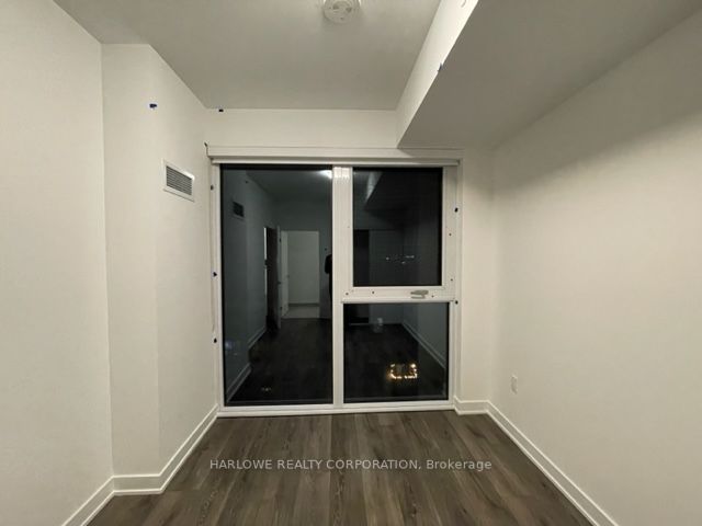 105 Oneida Cres, #1406