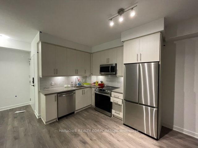 105 Oneida Cres, #1406