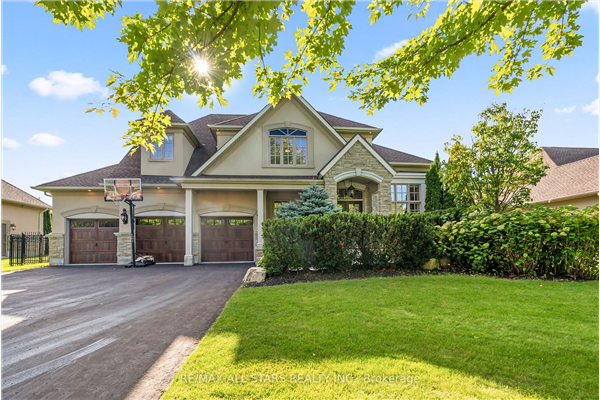 47 Country Club Cres, Uxbridge