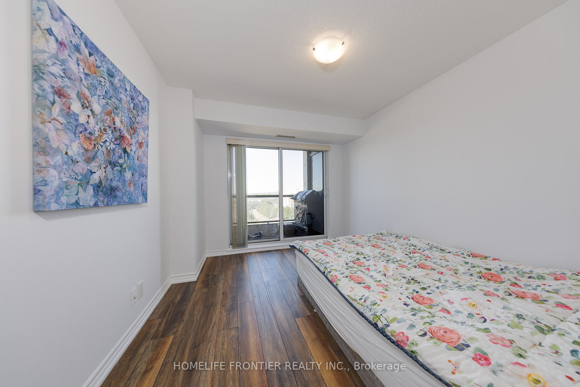 18 Harding Blvd, #1026