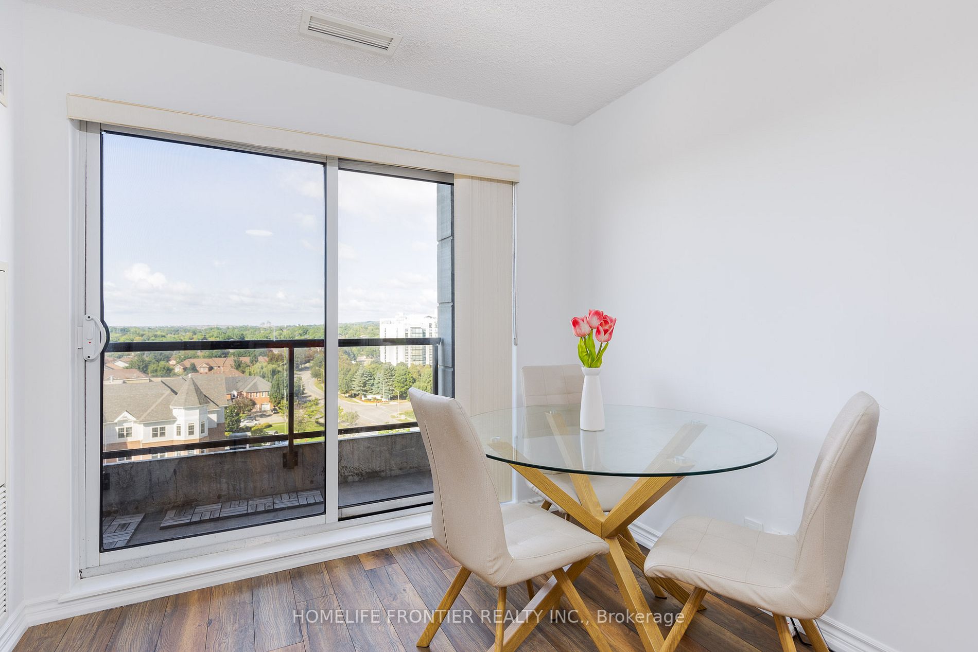 18 Harding Blvd, #1026