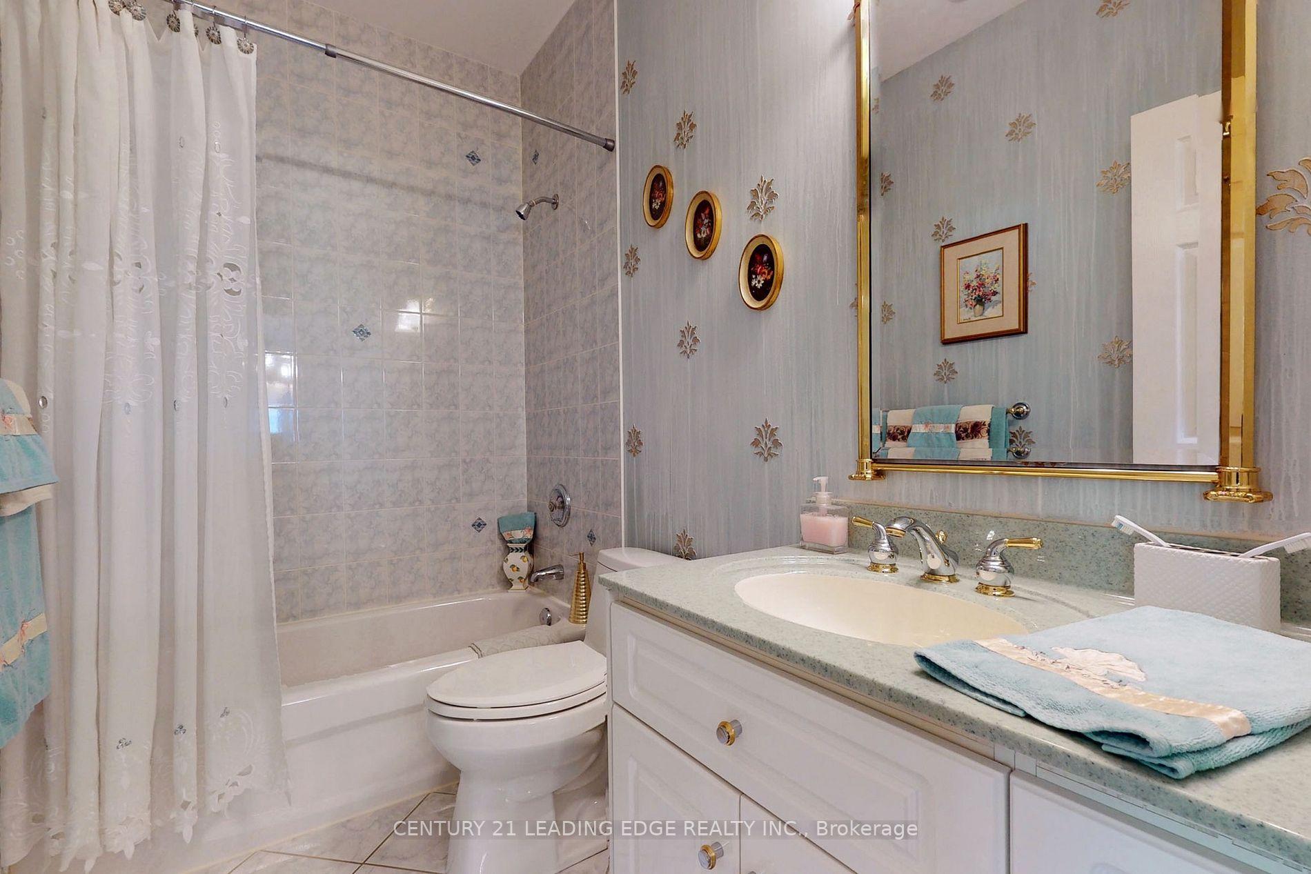 27 Cottontail Ave