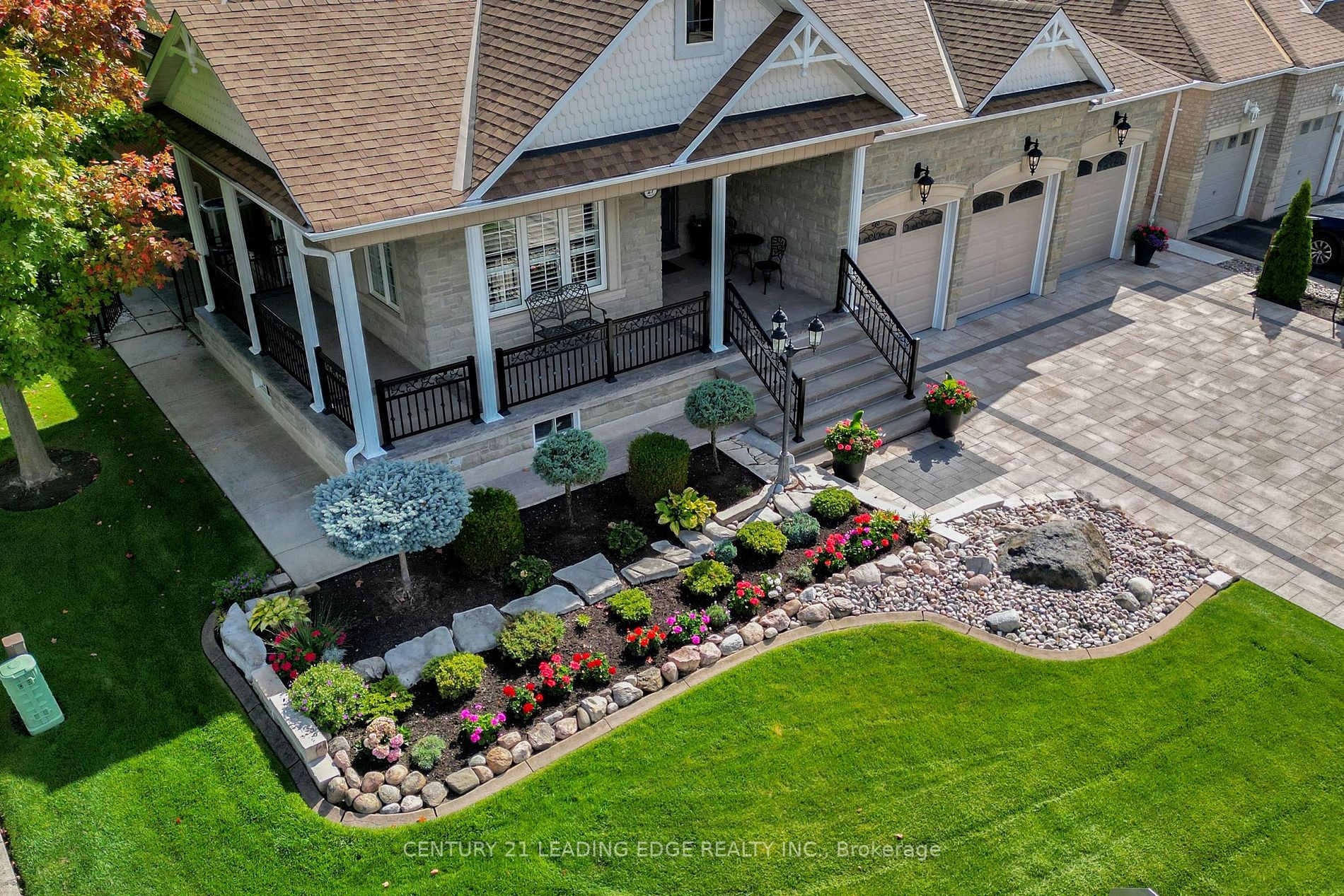 27 Cottontail Ave