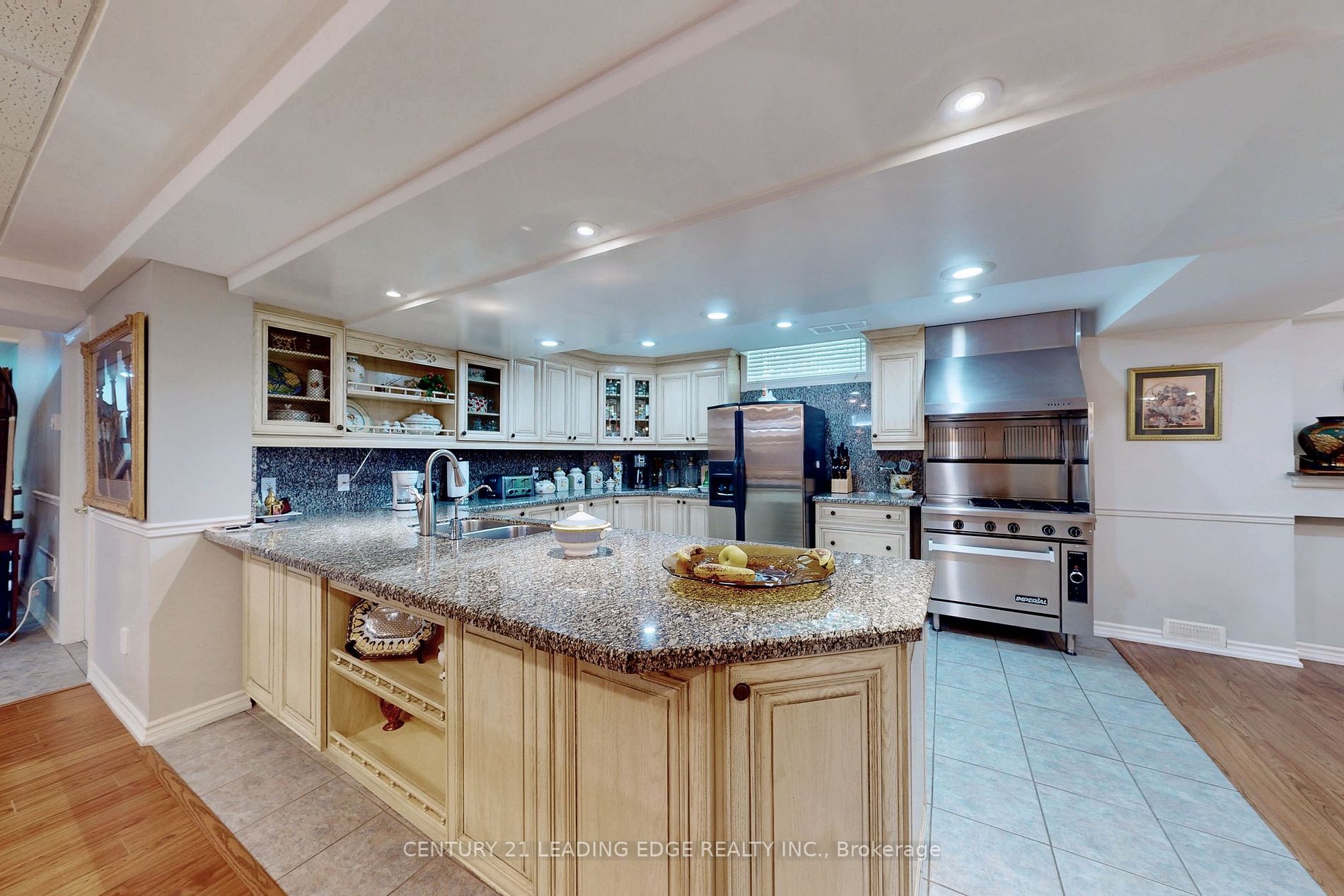 27 Cottontail Ave