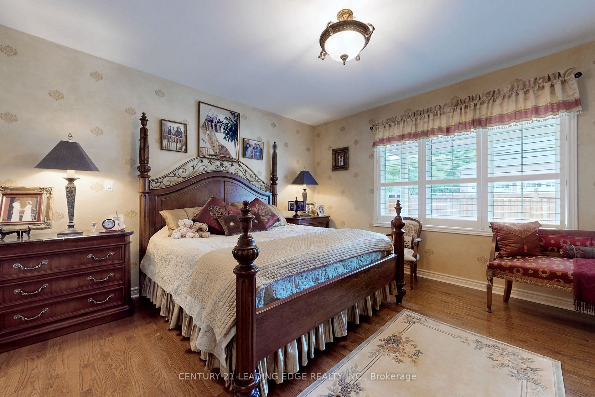 27 Cottontail Ave