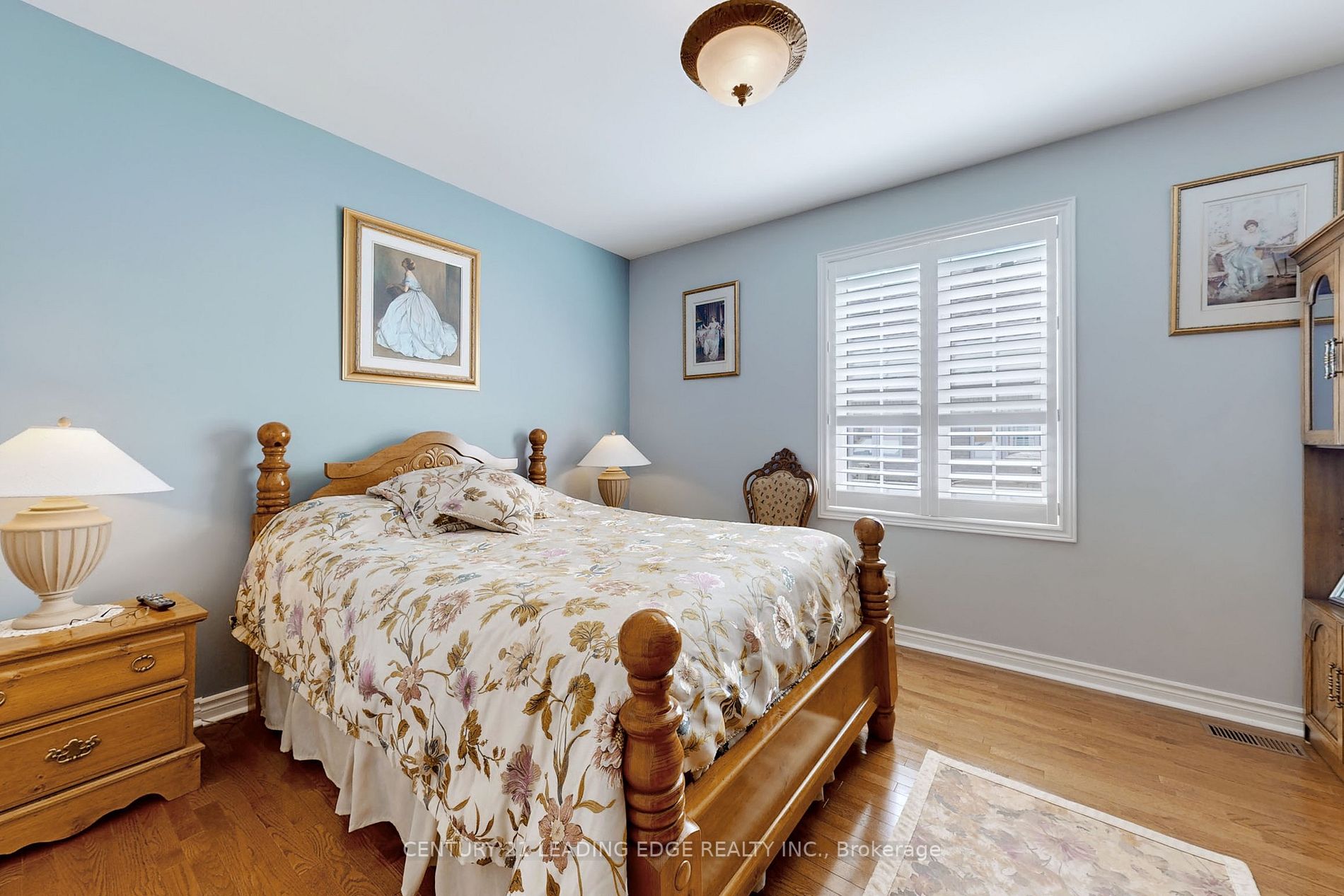 27 Cottontail Ave