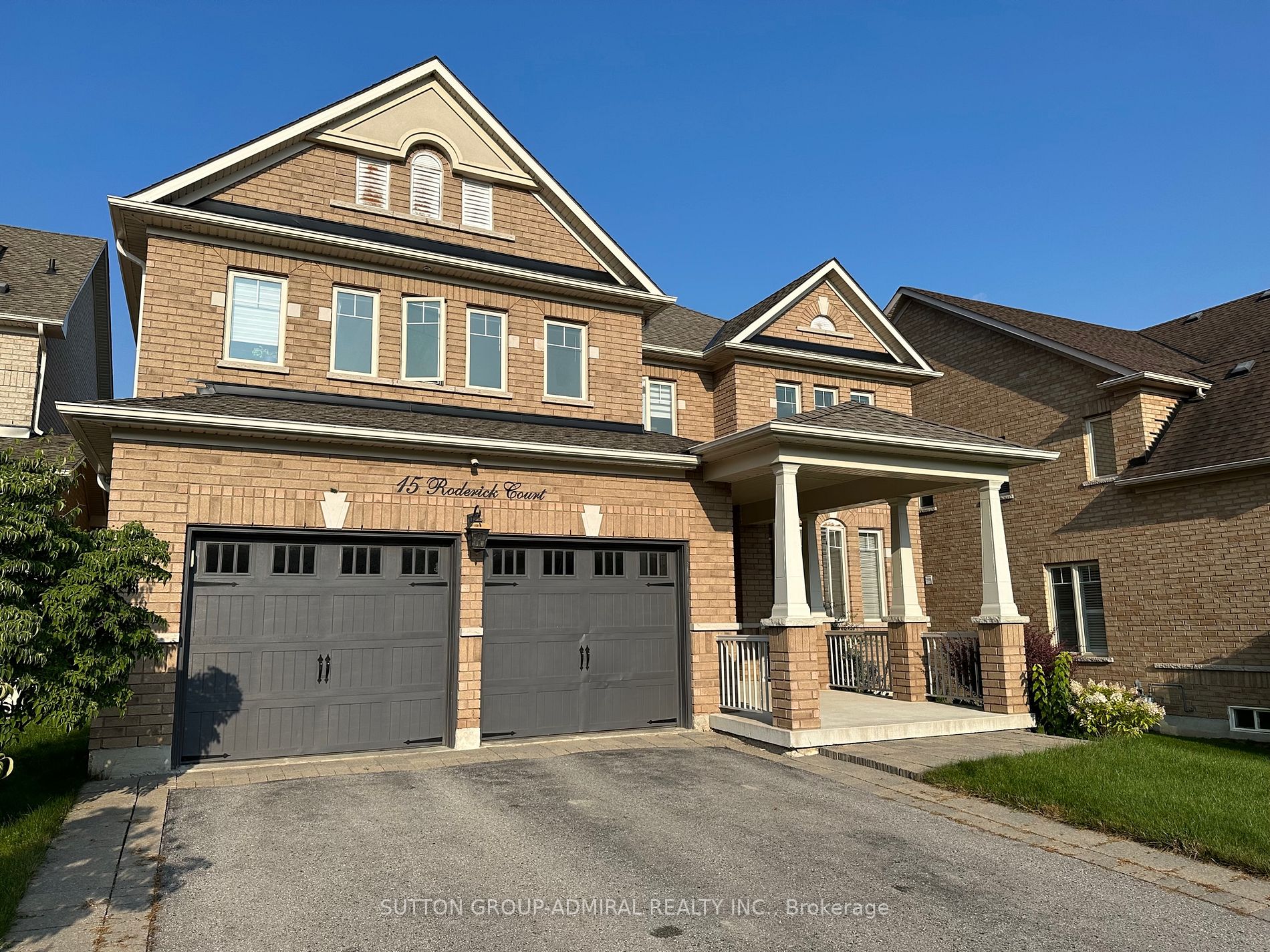 15 Roderick Cres
