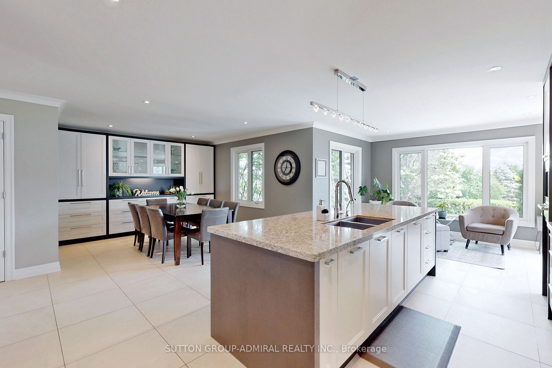 2 Grandview Crescent