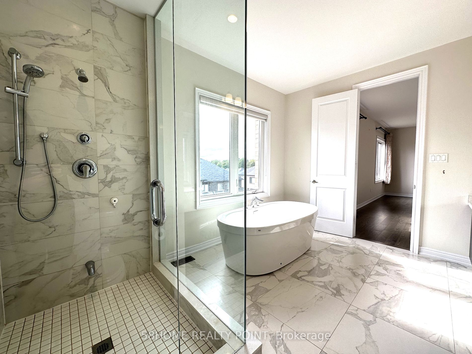 237 Conklin Cres