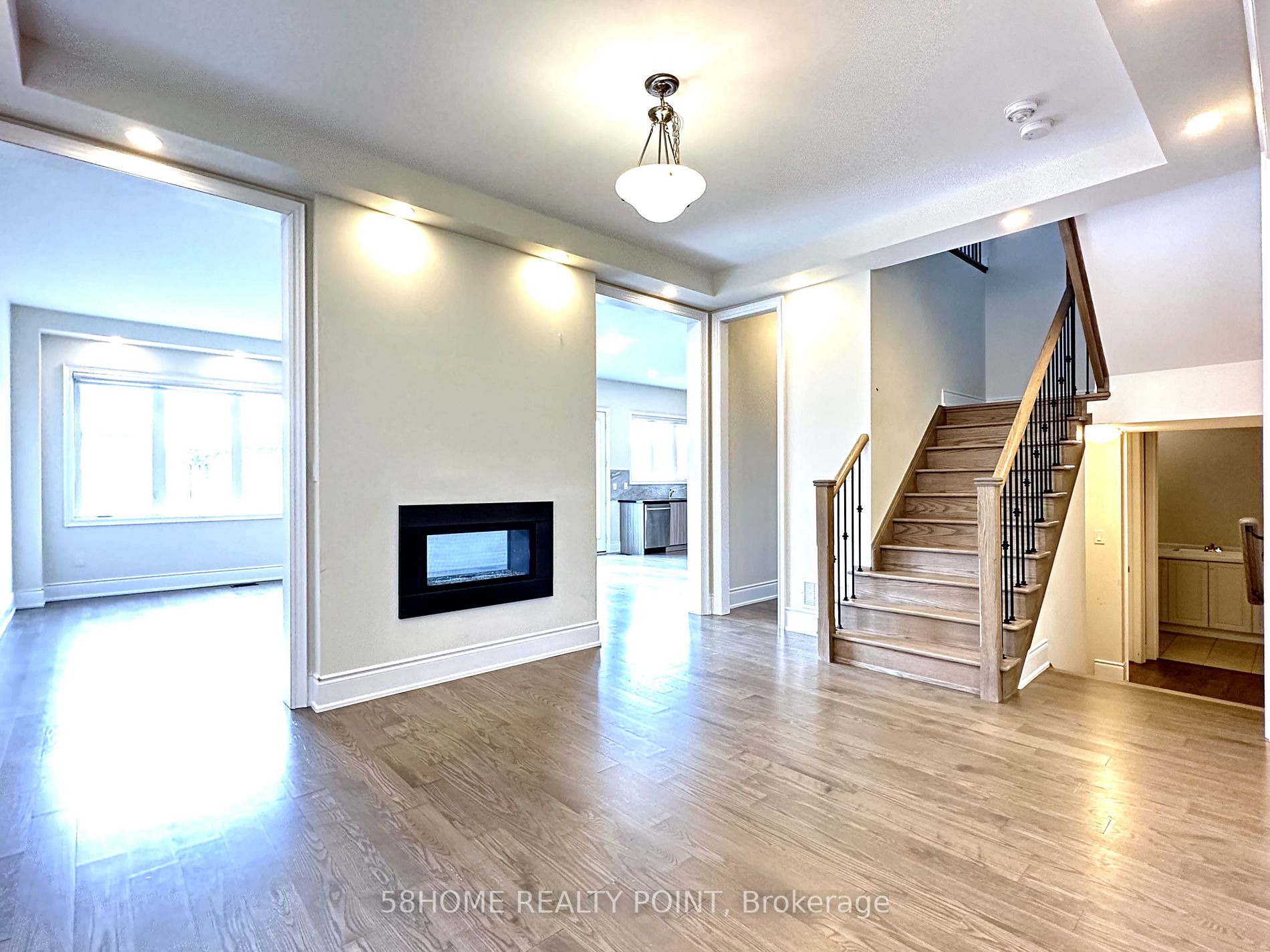 237 Conklin Cres