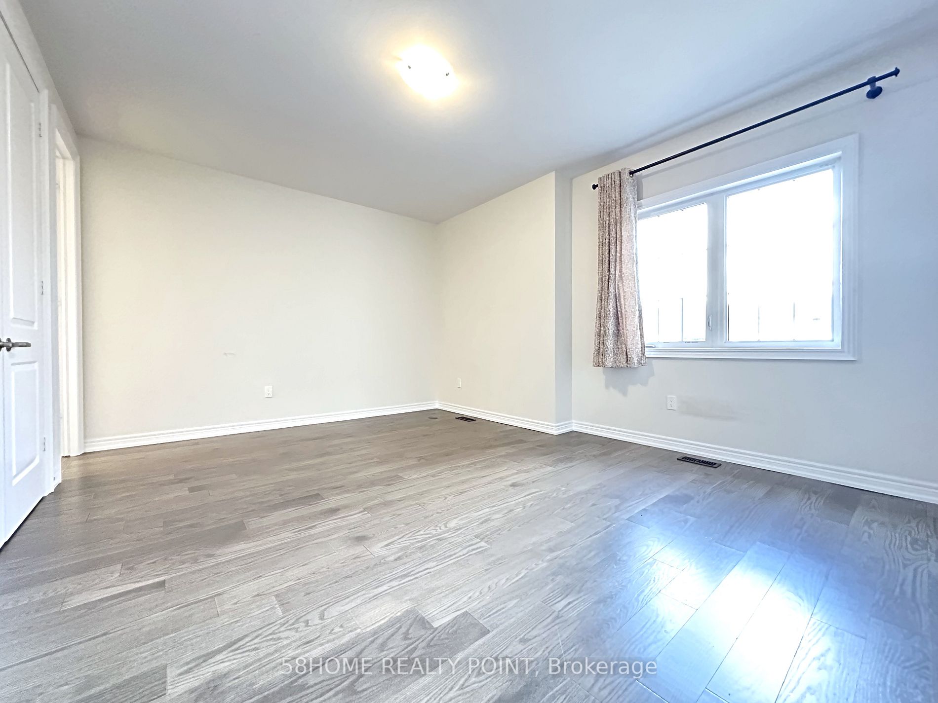 237 Conklin Cres