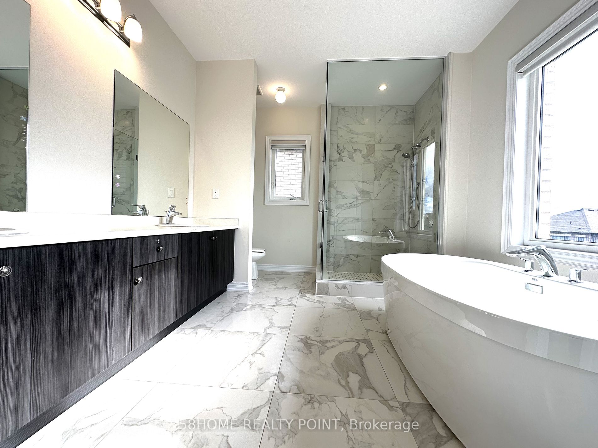 237 Conklin Cres