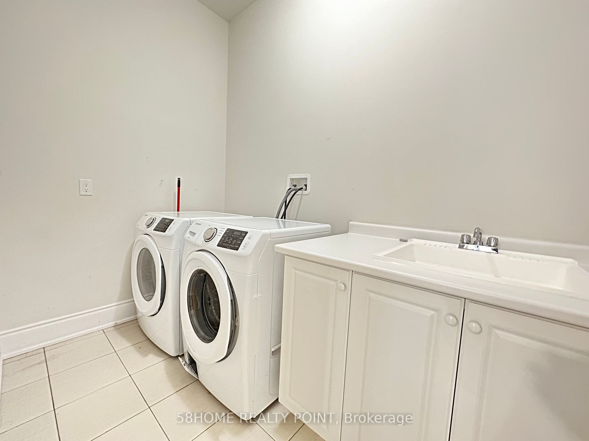 237 Conklin Cres