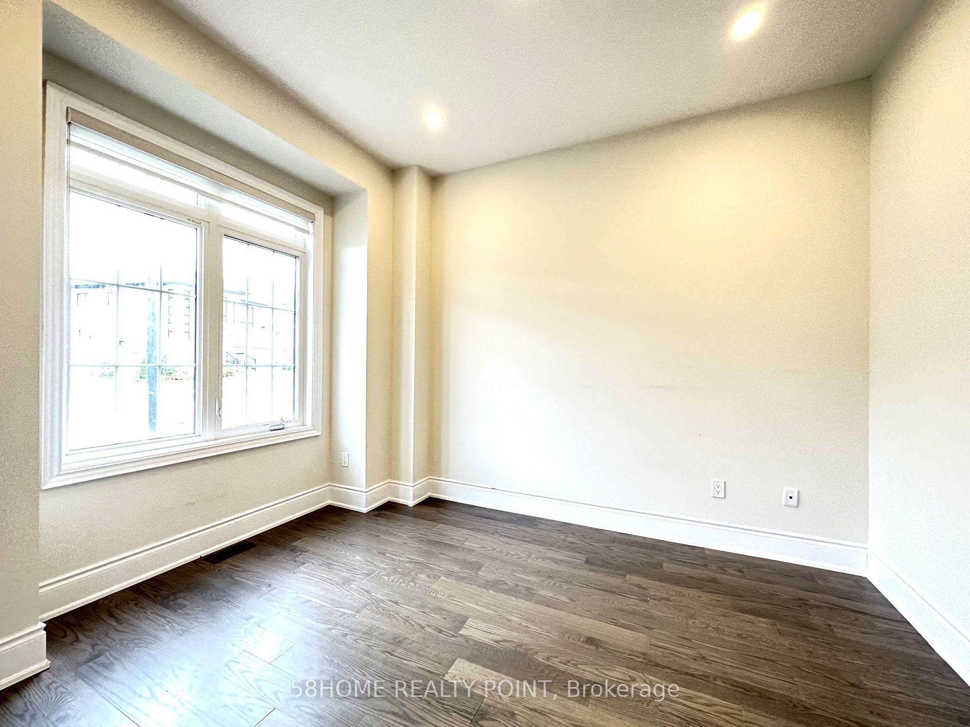 237 Conklin Cres