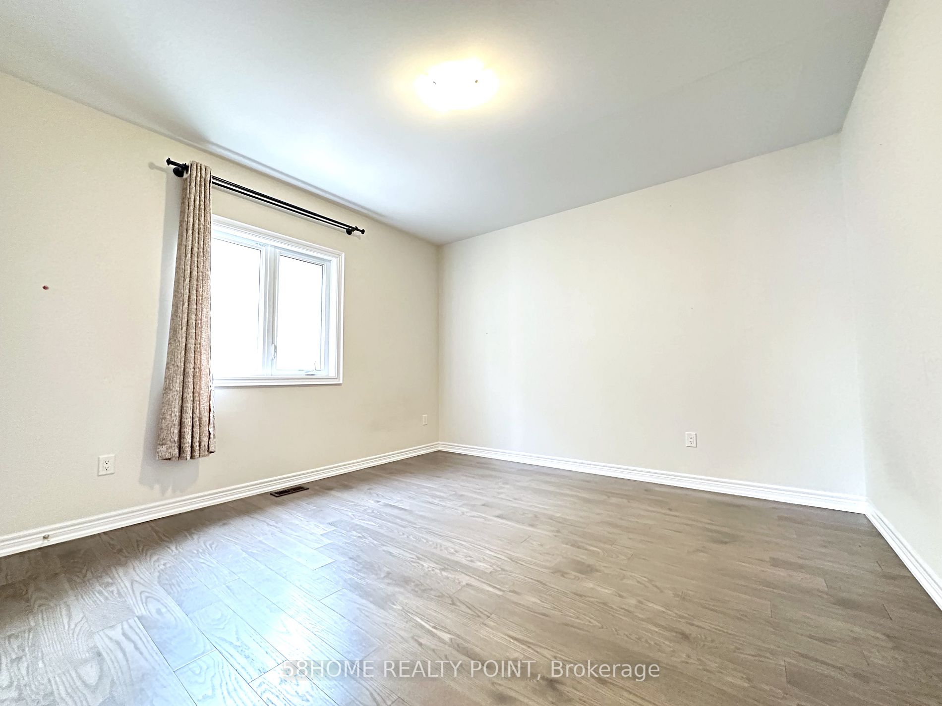 237 Conklin Cres
