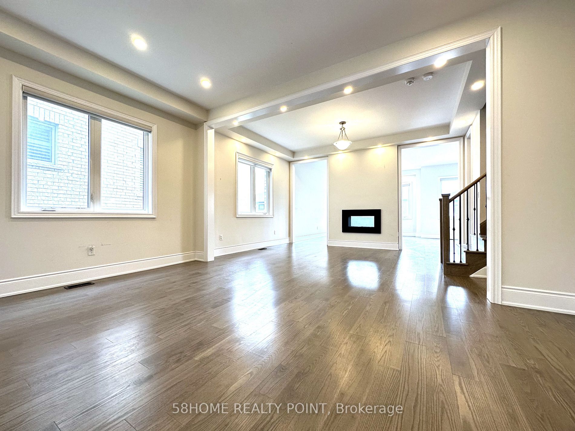237 Conklin Cres