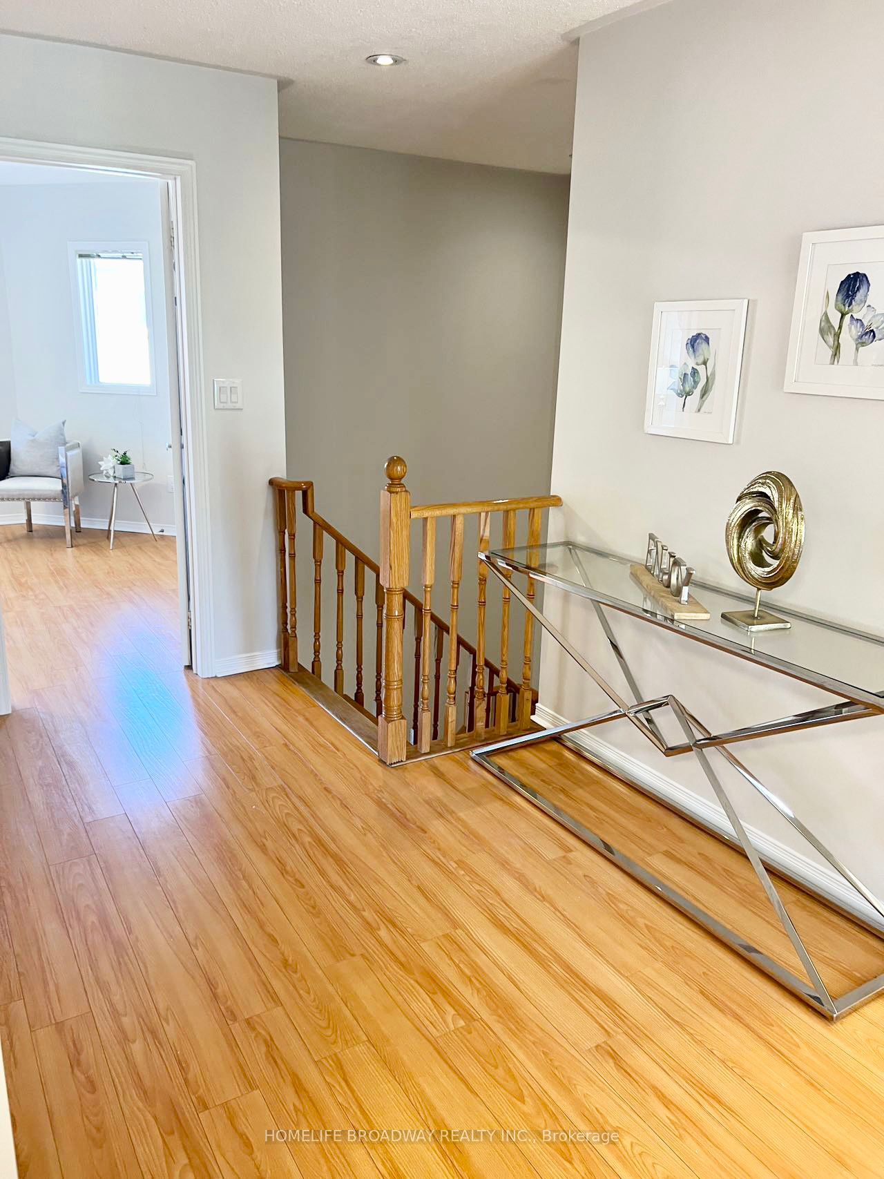24 Bowler St