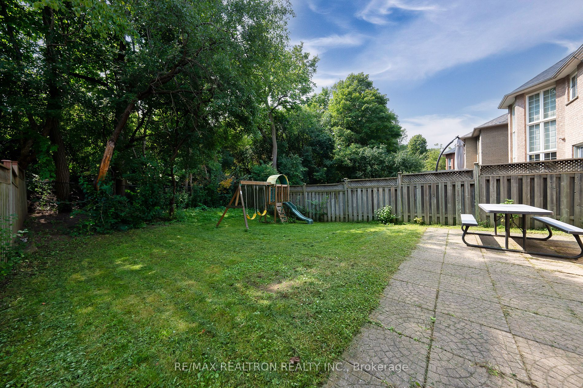 55 English Oak Dr