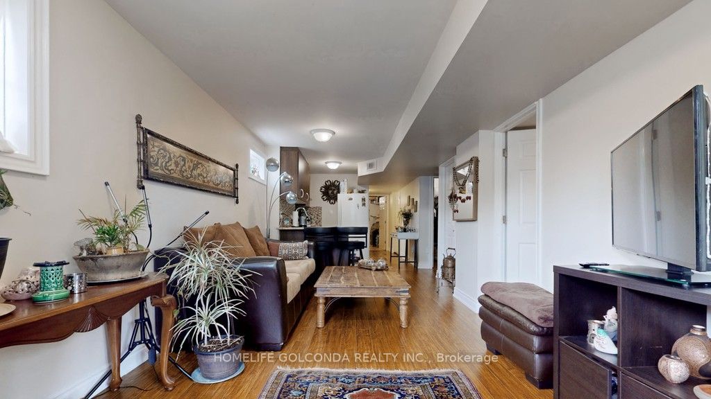 7 Gamble Glen Cres