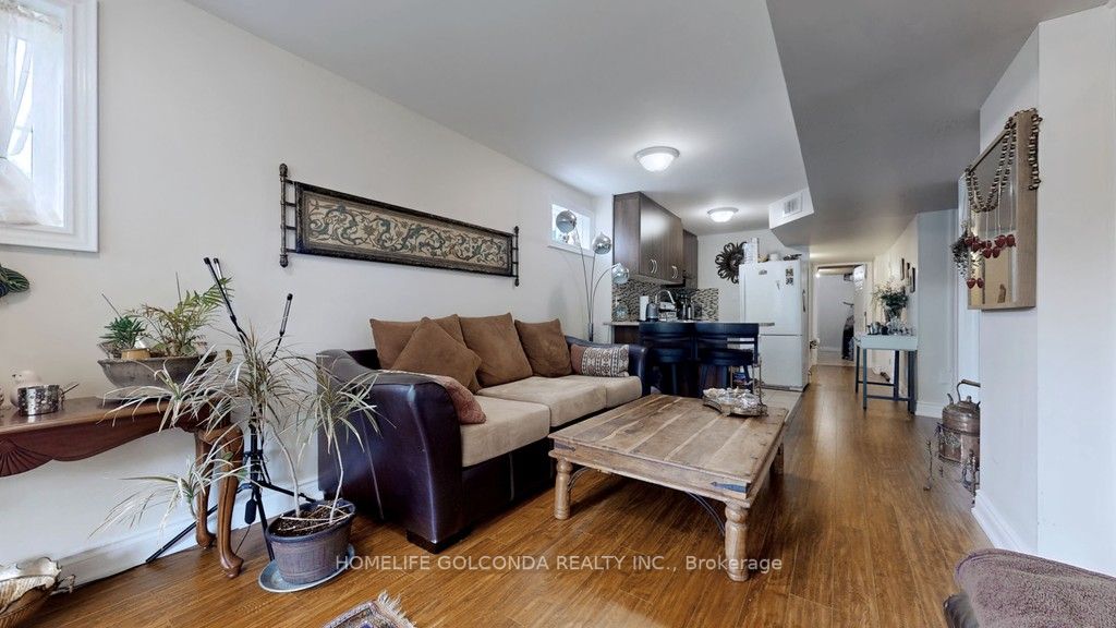 7 Gamble Glen Cres