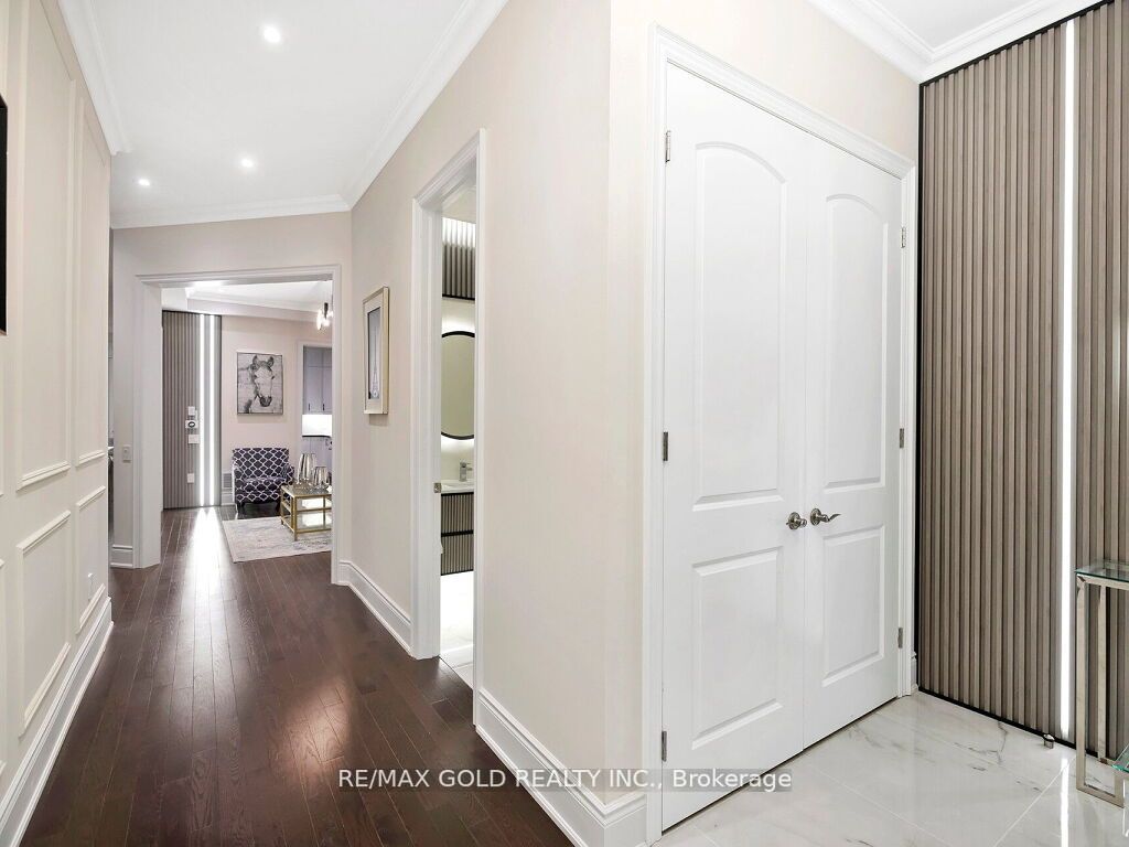 45 Ross Vennare Crescent