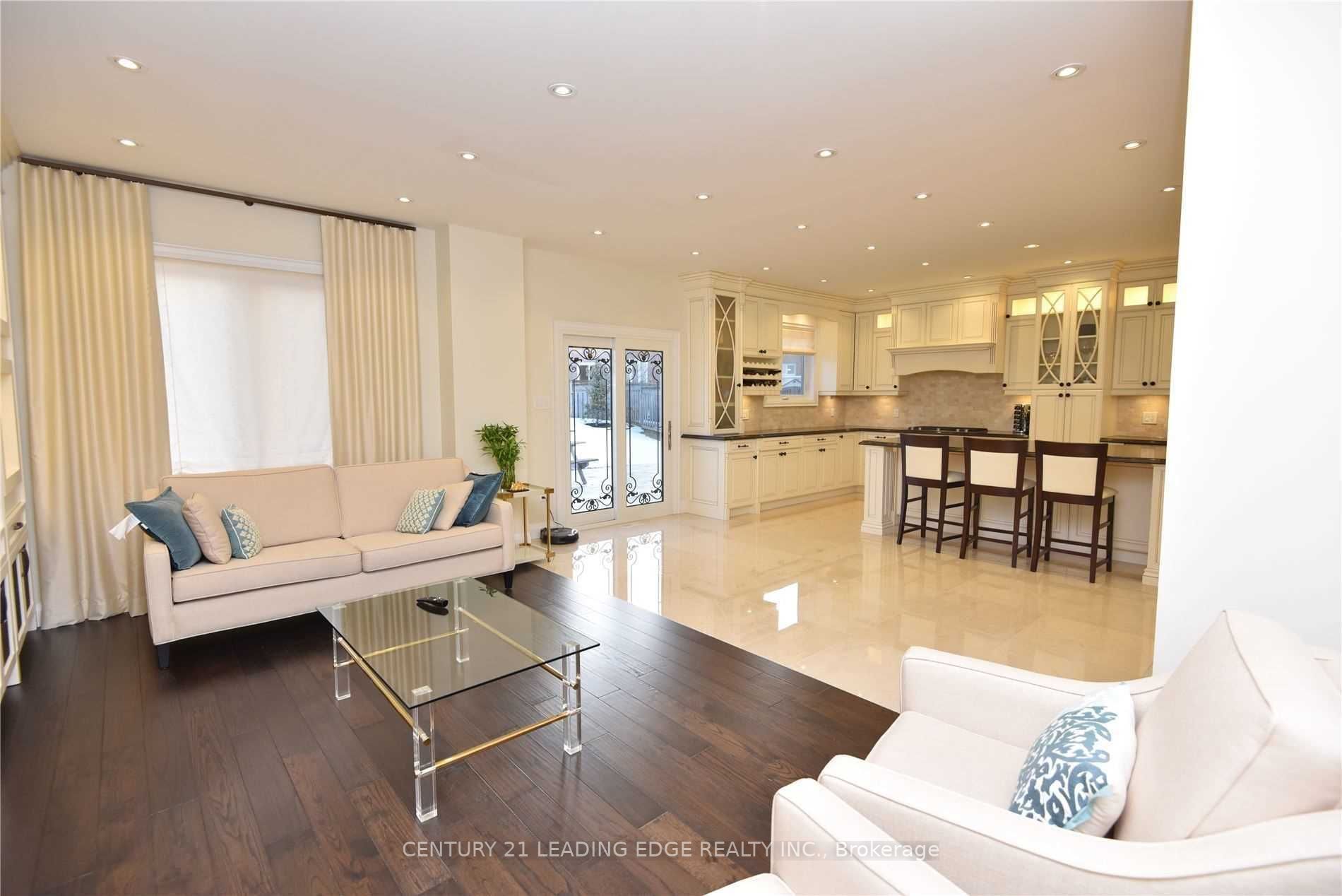 83 Grandlea Cres