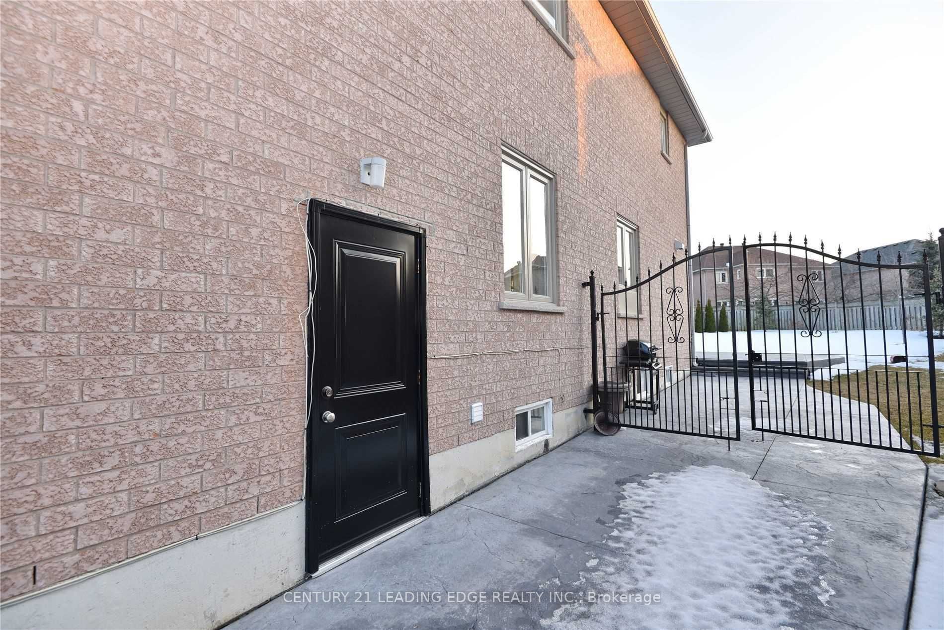83 Grandlea Crescent