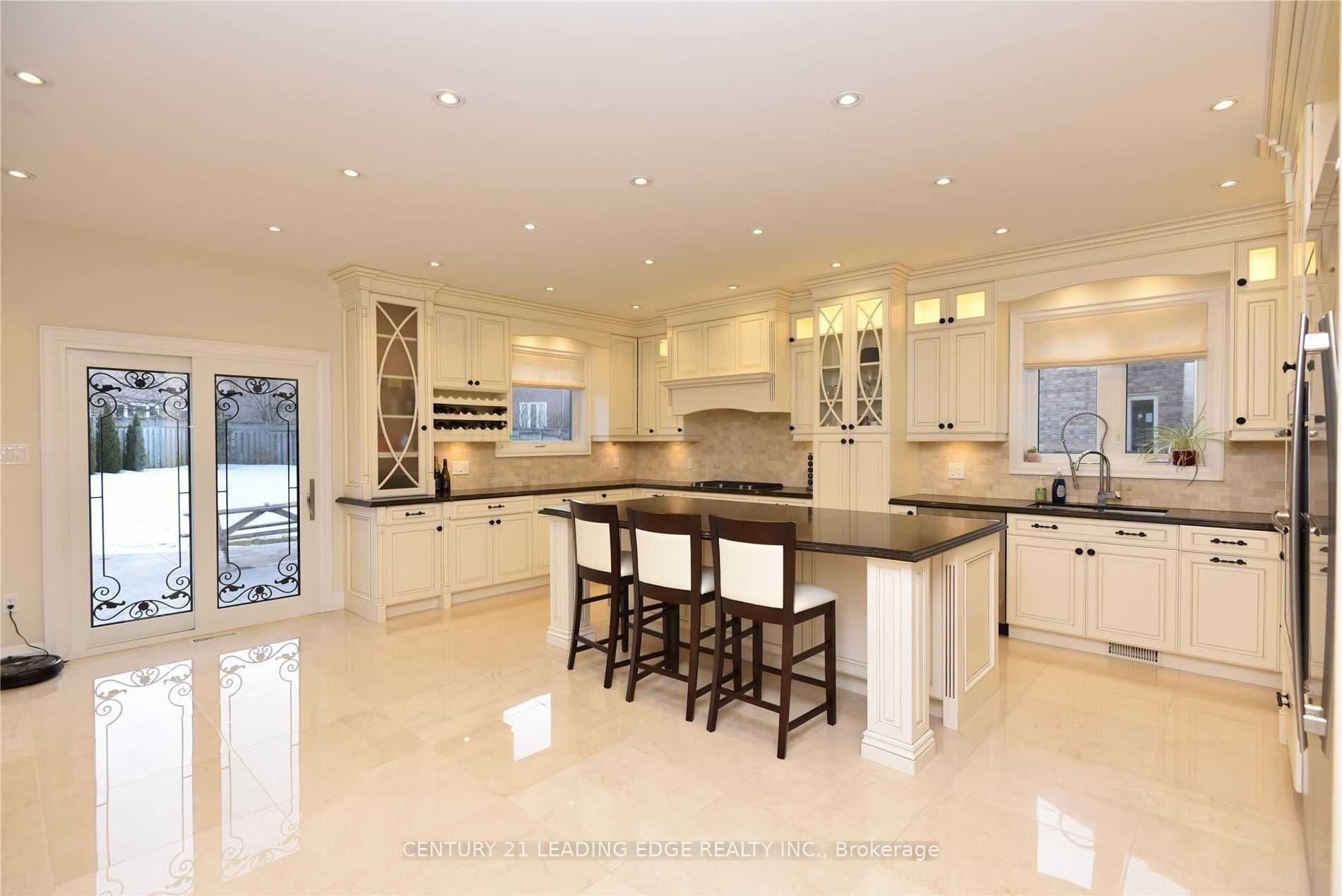 83 Grandlea Crescent