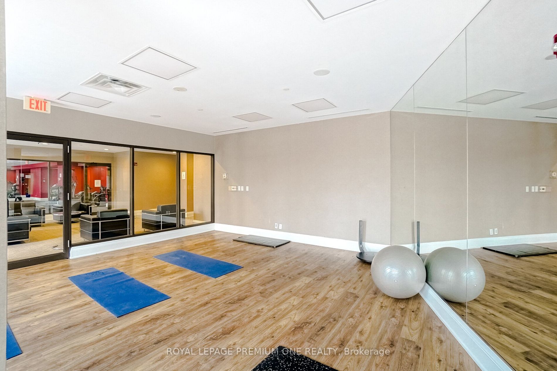 9225 Jane Street, #1209