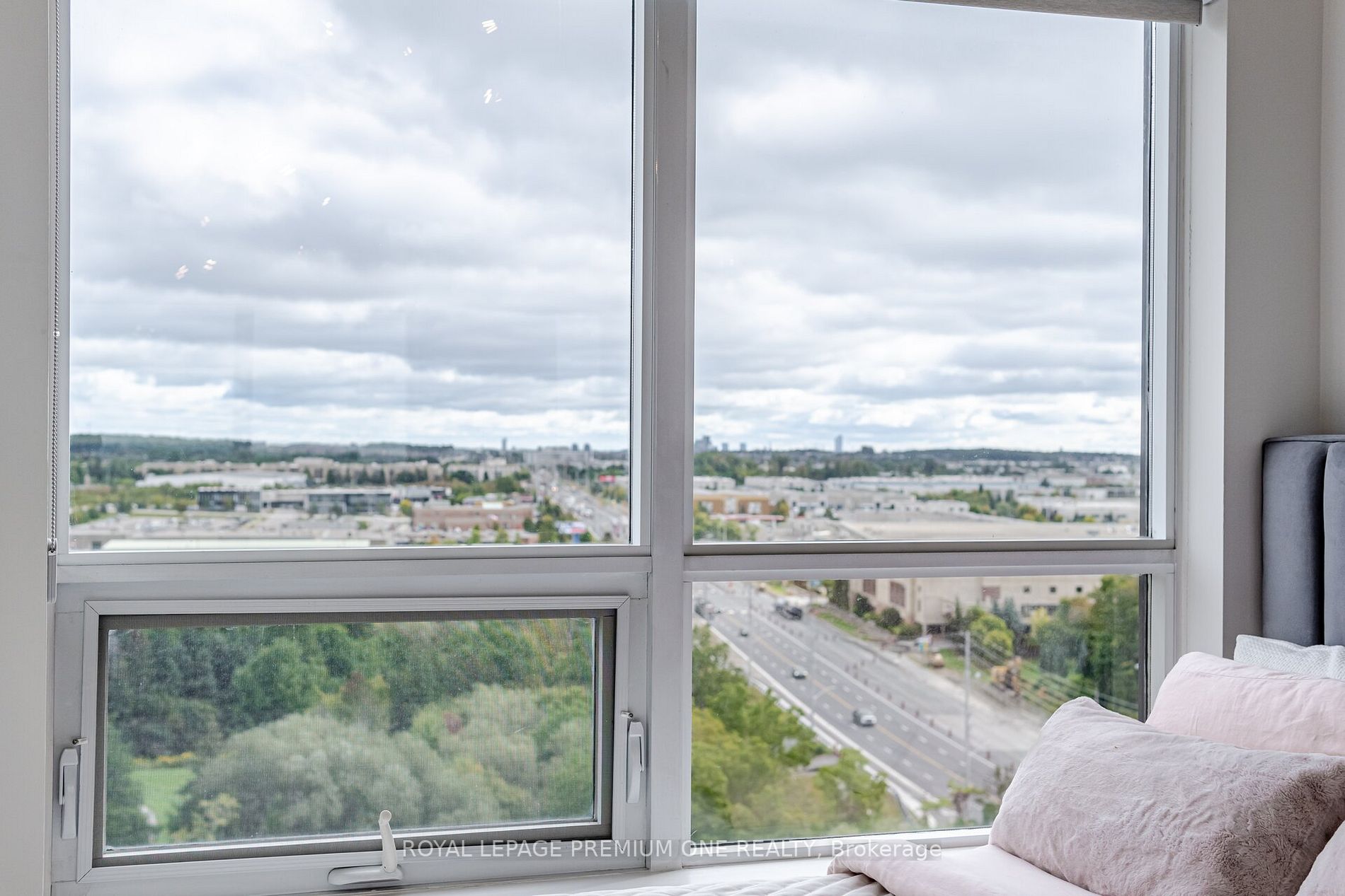 9225 Jane Street, #1209