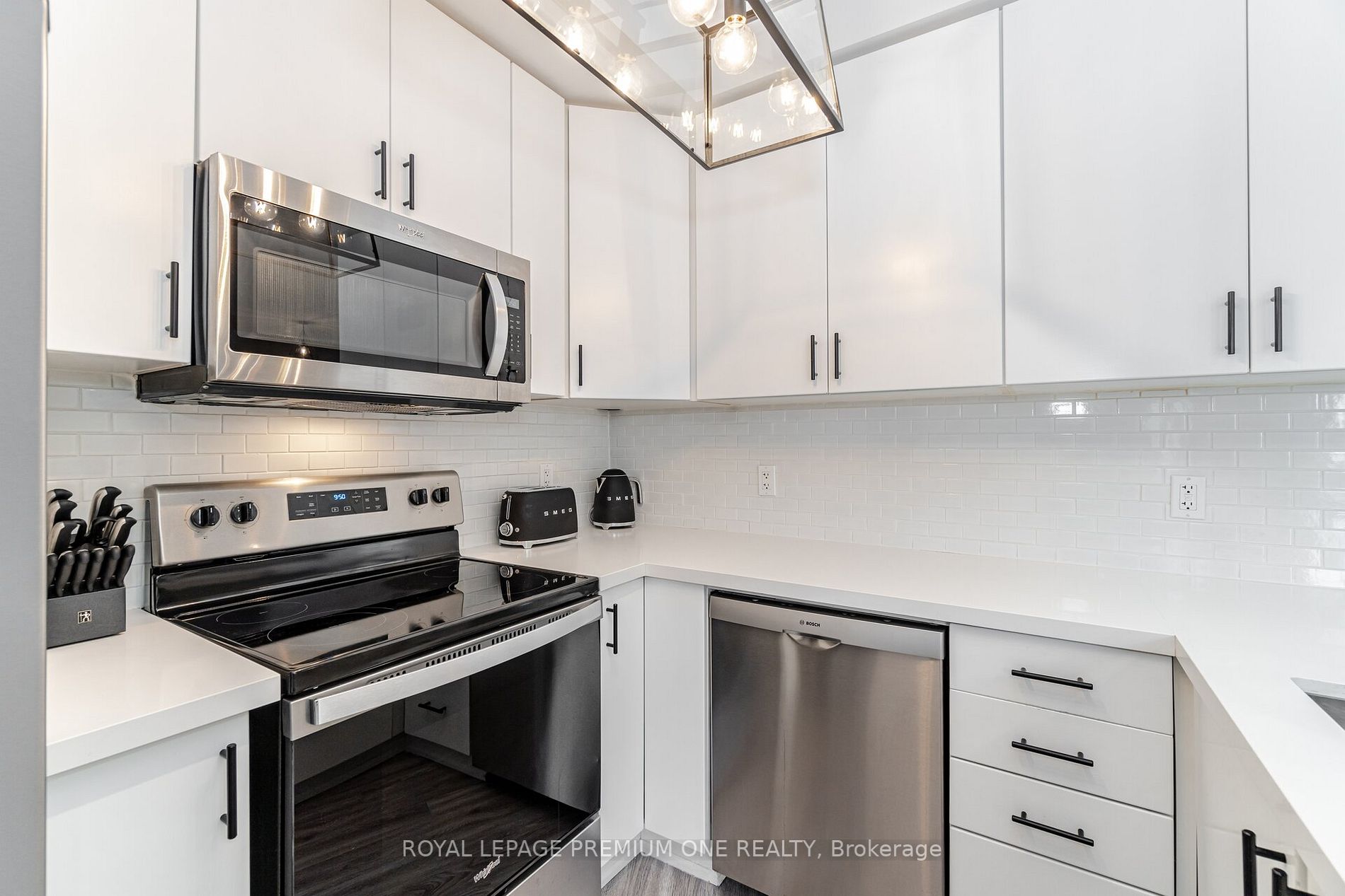 9225 Jane Street, #1209
