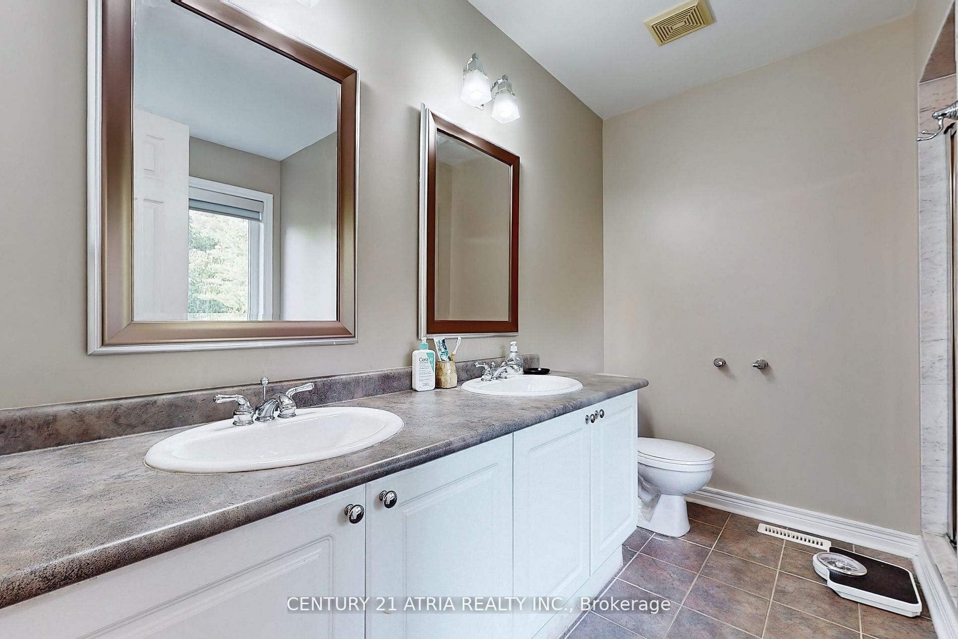 100 Elgin Mills Rd W, #34