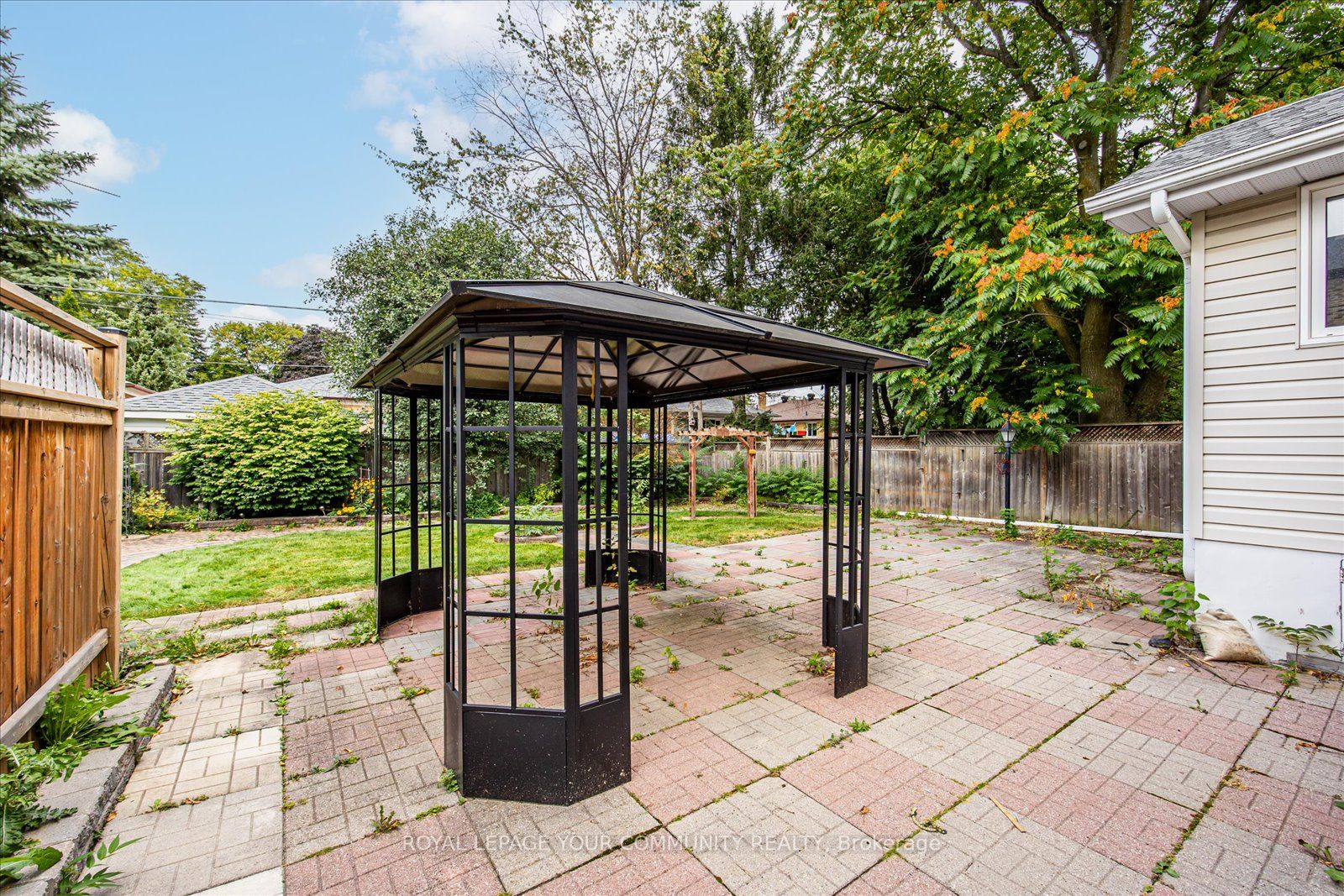 33 Rockport Cres