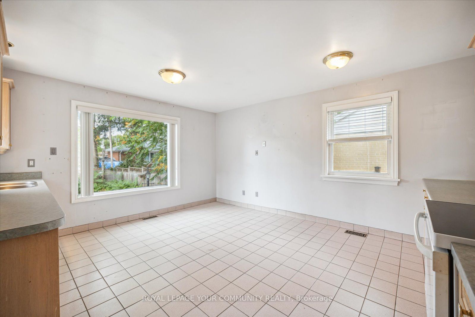 33 Rockport Cres