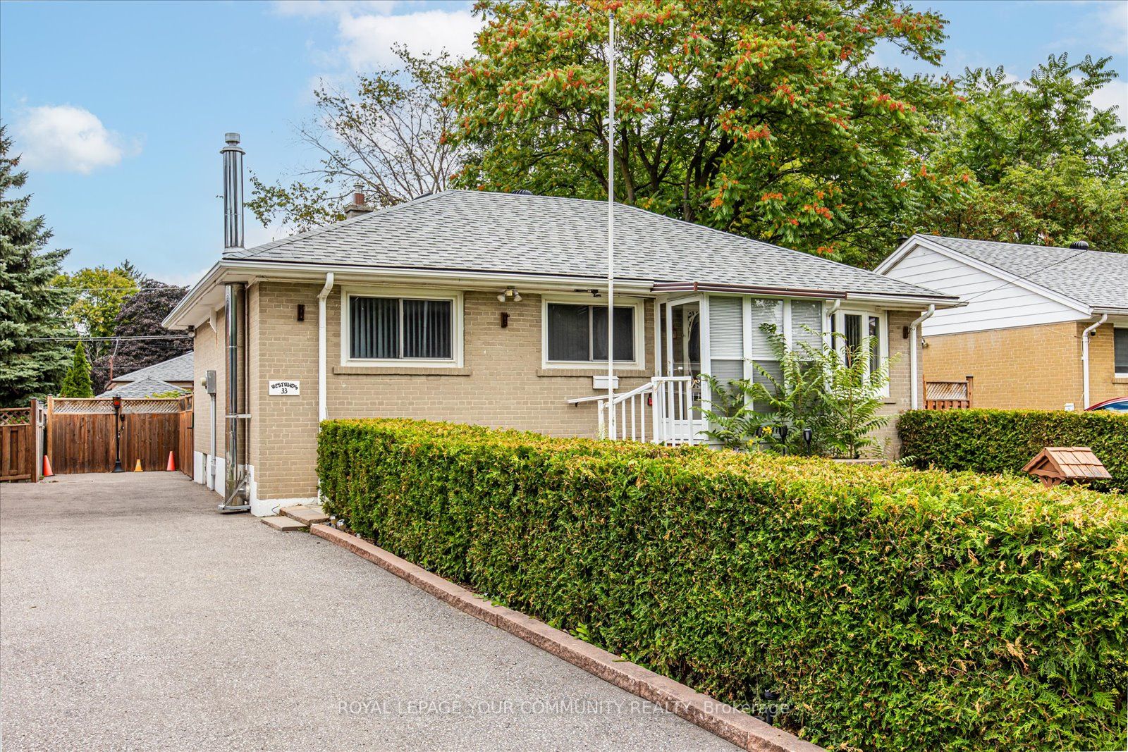 33 Rockport Cres