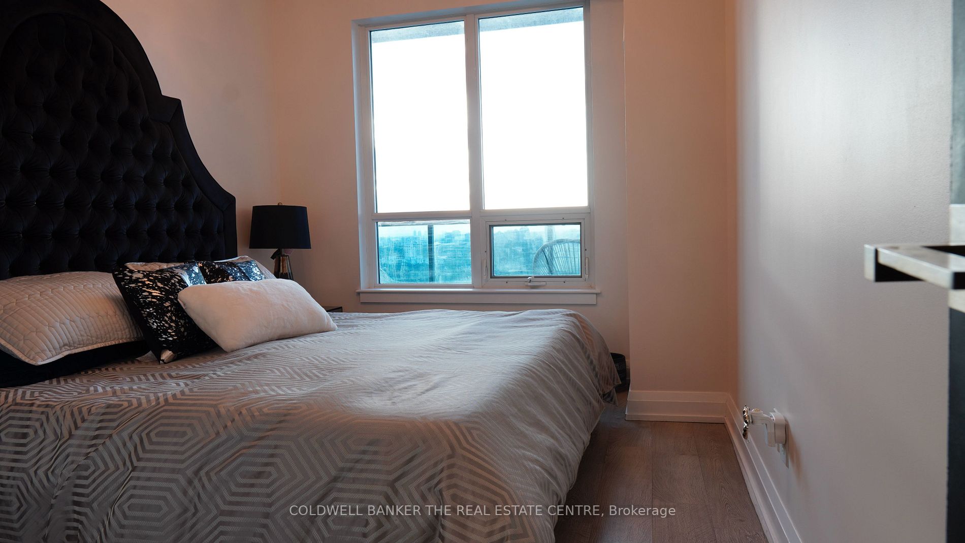 7161 Yonge St, #2035