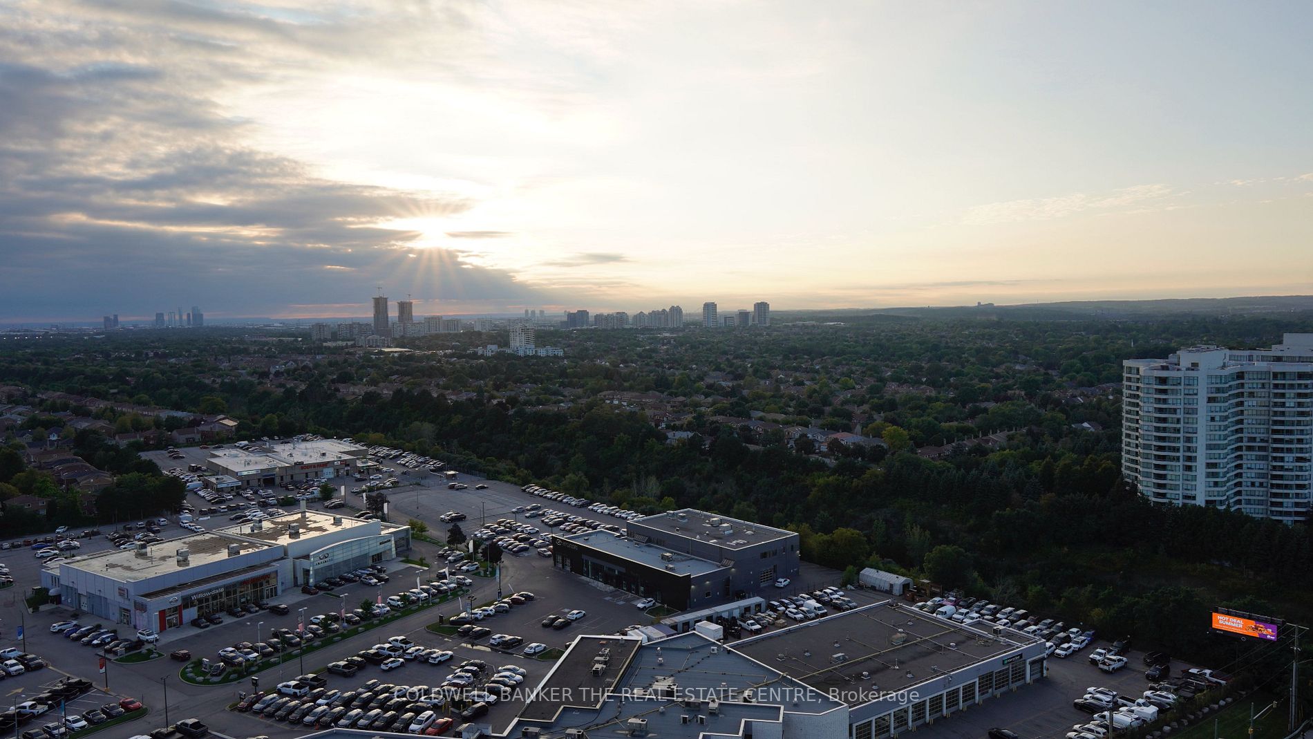 7161 Yonge St, #2035